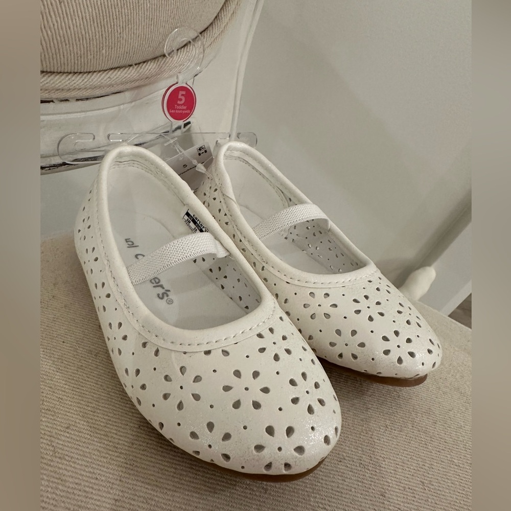 🦢 12~18 Mth Size 5 Carter's White Baby Floral Ballet Flats NWT